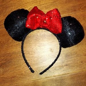 Black and red Disney Minnie Mouse ears - as is